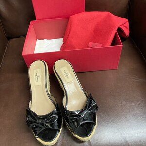 Valentino Black Patent Leather Bow Sandal with Wedge. Size 7